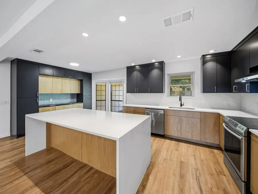 9009 Comburg Dr, Austin, TX 78748 - #2