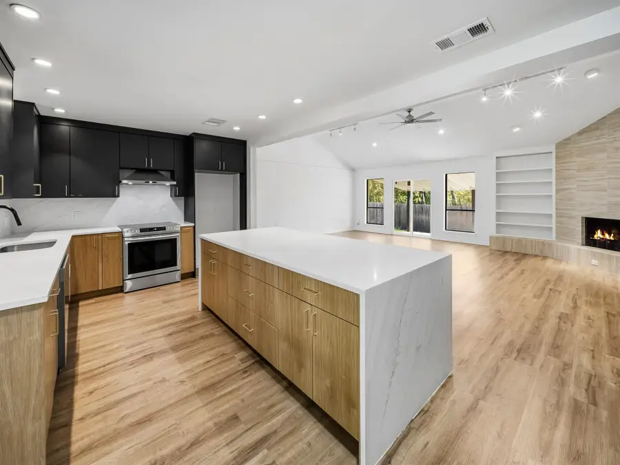 9009 Comburg Dr, Austin, TX 78748 - #3