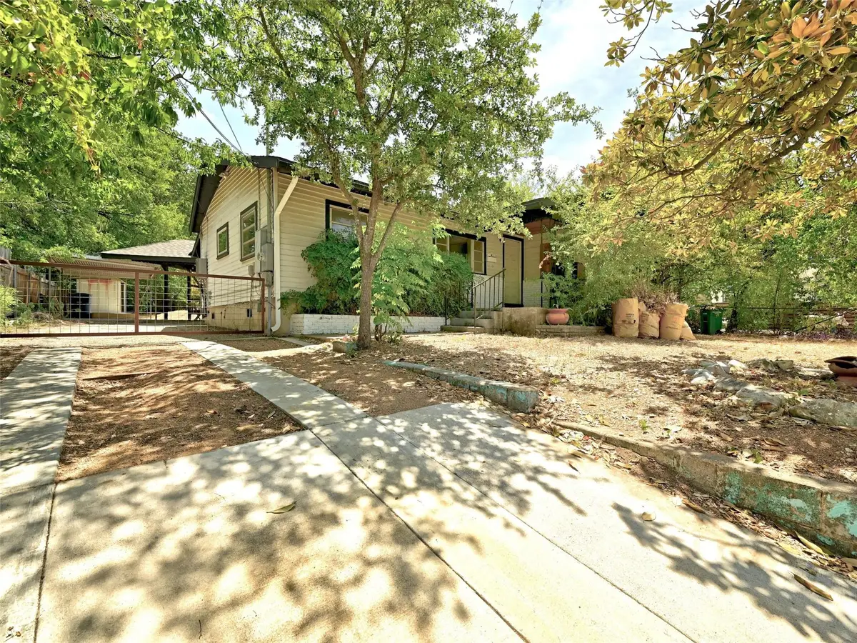 1181 Ridgeway Dr, Austin, TX 78702 - Image #1
