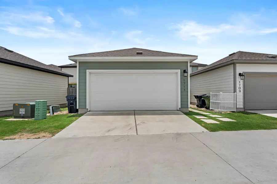 1713 Fountain Bridge Dr, Leander, TX 78641 - #2