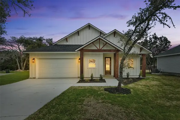 16 Rhapsody Ln, Wimberley, TX 78676