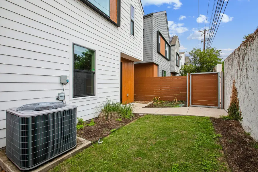 4020 Airport Blvd #14, Austin, TX 78722 - #3