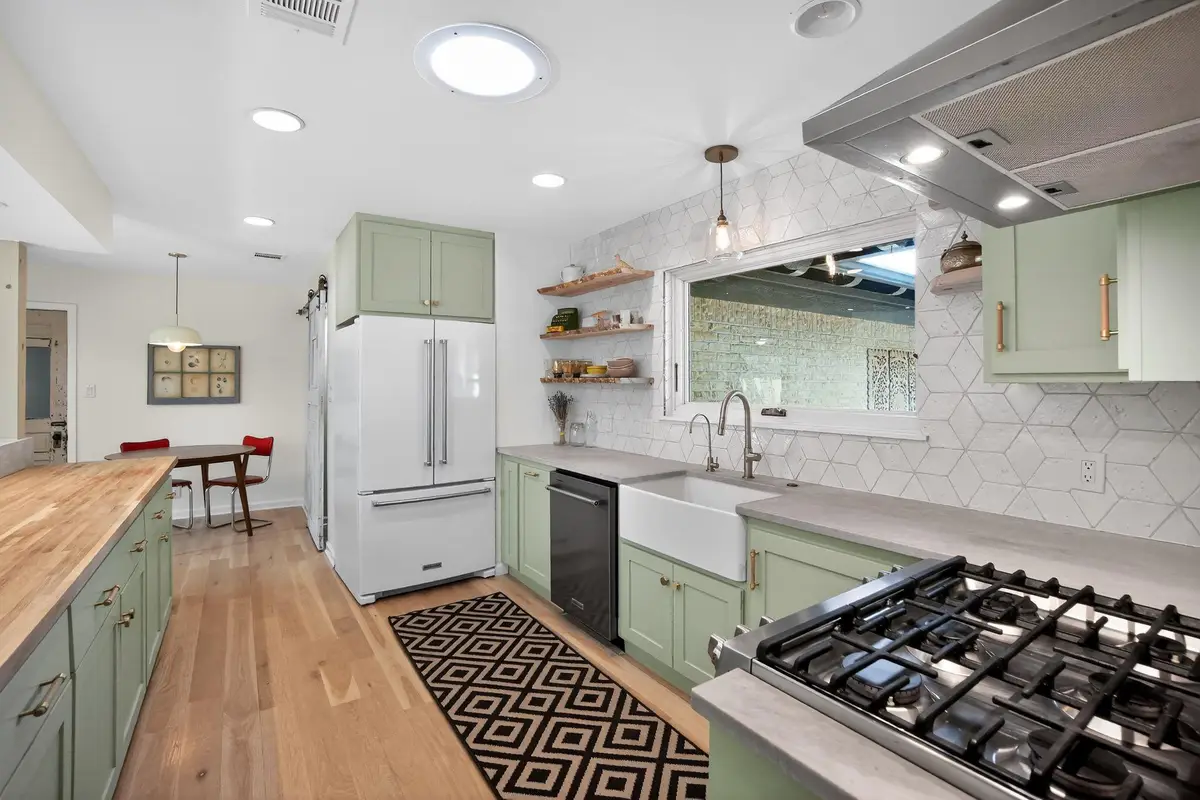 2104 Four Oaks Ln, Austin, TX 78704 - #1