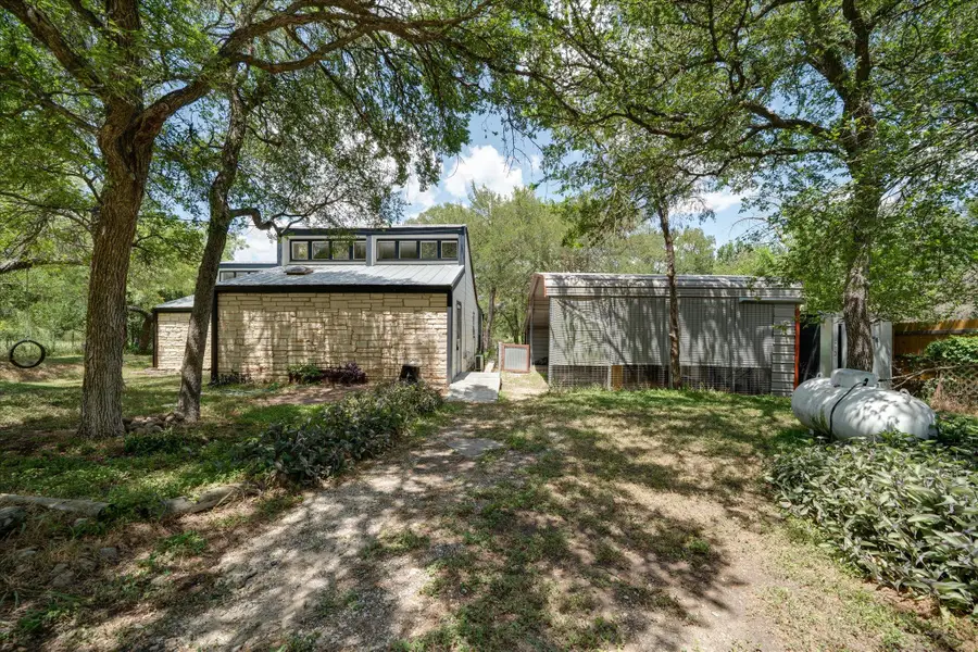 150 Lakeview Dr, Del Valle, TX 78617 - #3