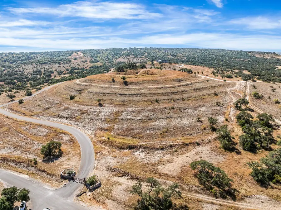 226 S Walnut Springs Rd, Johnson City, TX 78636 - Image #2