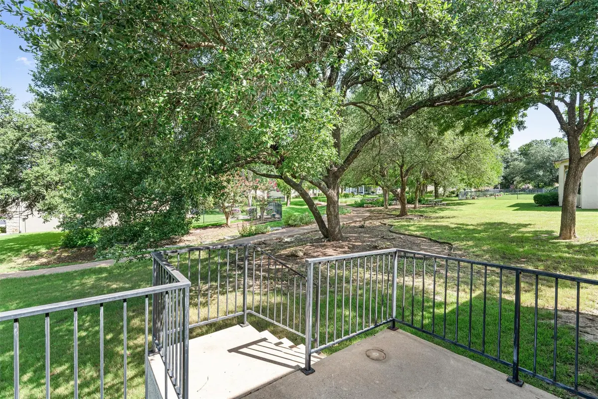 121 Larkspur Ln, Georgetown, TX 78633 - Image #1