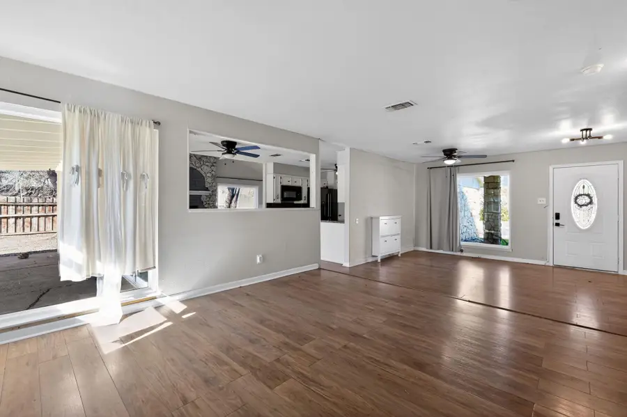 220 W Mockingbird Ln, Harker Heights, TX 76548 - Image #3