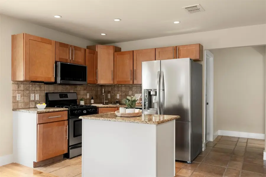 500 Denson Dr, Austin, TX 78752 - #3