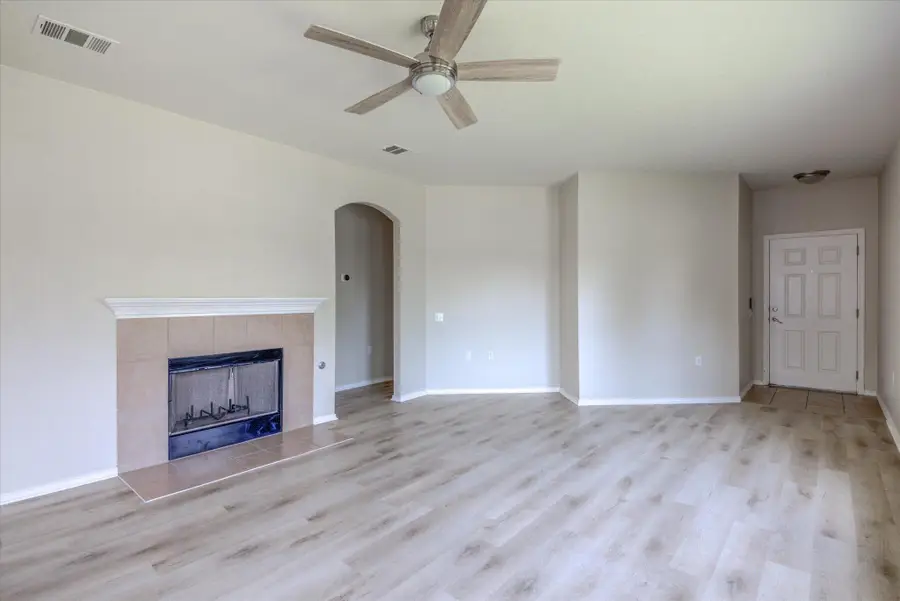 10913 Long Summer Dr, Austin, TX 78754 - Image #3