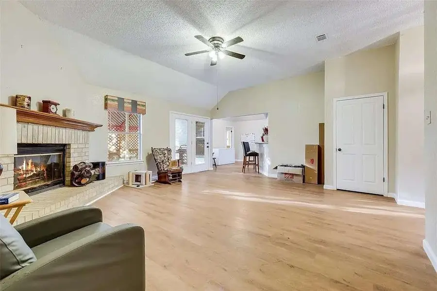 107 Patricia Rd, Georgetown, TX 78628 - Image #3