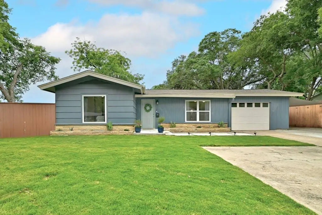 5700 Avenue G, Austin, TX 78752 - #1