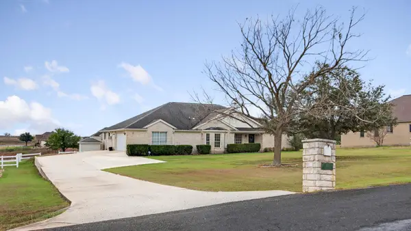 111 Lookout Cir, Hutto, TX 78634