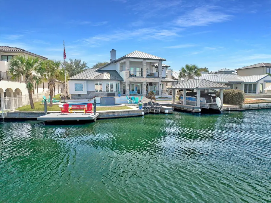 404 Matern Ct, Horseshoe Bay, TX 78657 - Image #2