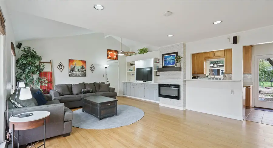 3004 Burning Oak Dr, Austin, TX 78704 - #3