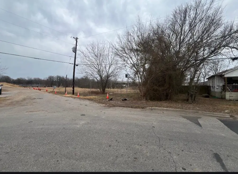 1201 Emile St, Bastrop, TX 78602 - #2