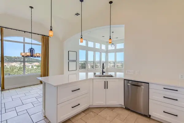 236 Aria Rdg #236, Lakeway, TX 78738