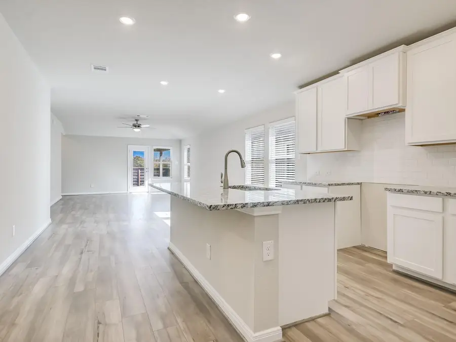 125 Holmby Dr, Hutto, TX 78634 - Image #3