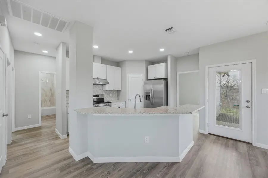 608 Mustang Cir, Nixon, TX 78140 - #3
