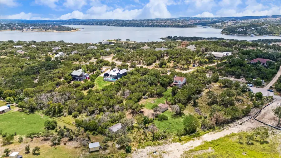 1102 Debco Ln, Spicewood, TX 78669 - Image #2