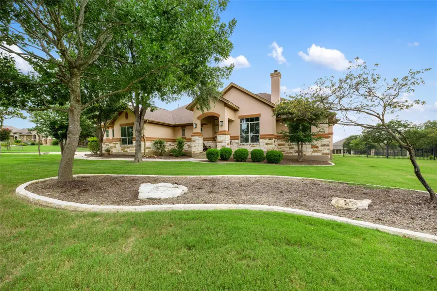 701 W Majestic Oak Ln, Georgetown, TX 78633 - Image #2
