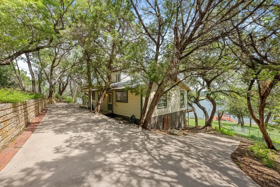 20926 W Lakeshore Dr, Spicewood, TX 78669 - Image #3