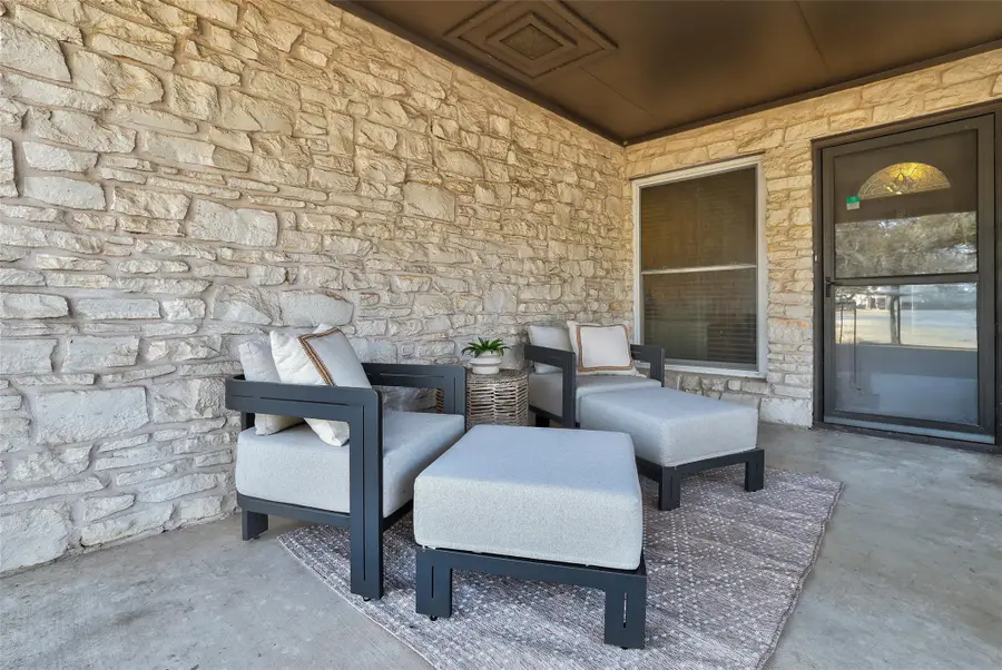 238 Mesa Dr, Georgetown, TX 78628 - Image #3