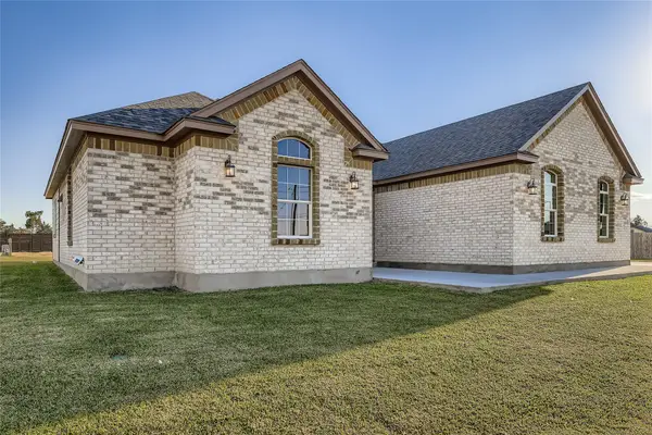222 Arosa Dr, Elgin, TX 78621