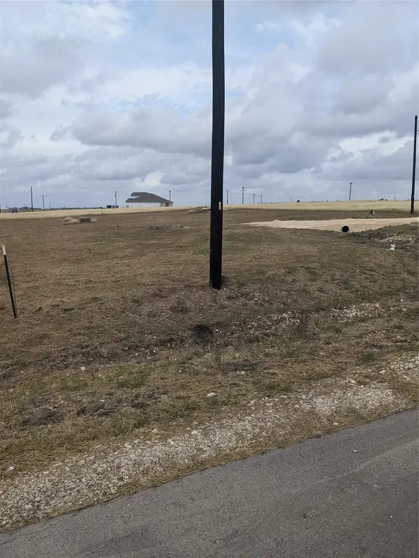 122 Juanita Ct, Del Valle, TX 78617