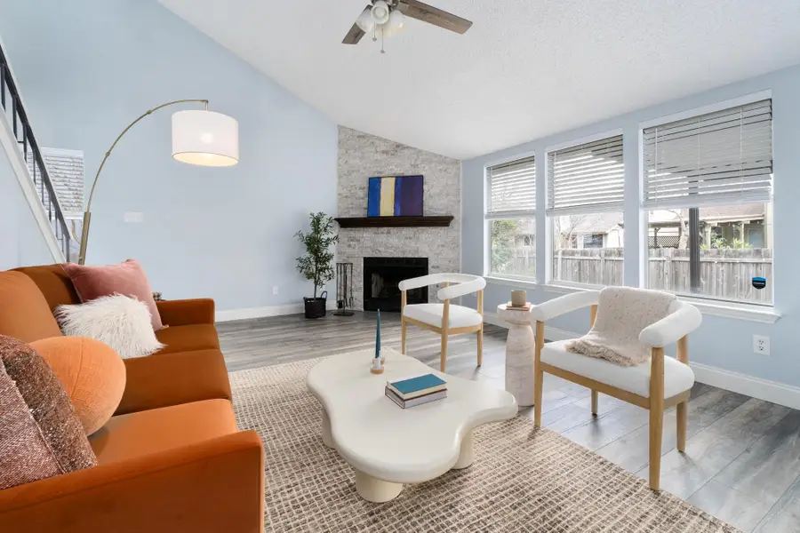 8103 Washita Dr, Austin, TX 78749 - Image #2