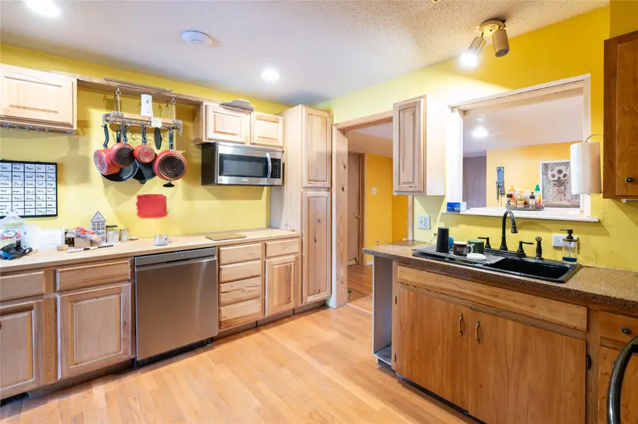 1114 Woodlawn St, Lockhart, TX 78644 - Image #3