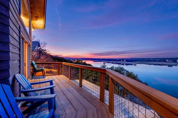 21008 W Lakeshore Dr, Spicewood, TX 78669