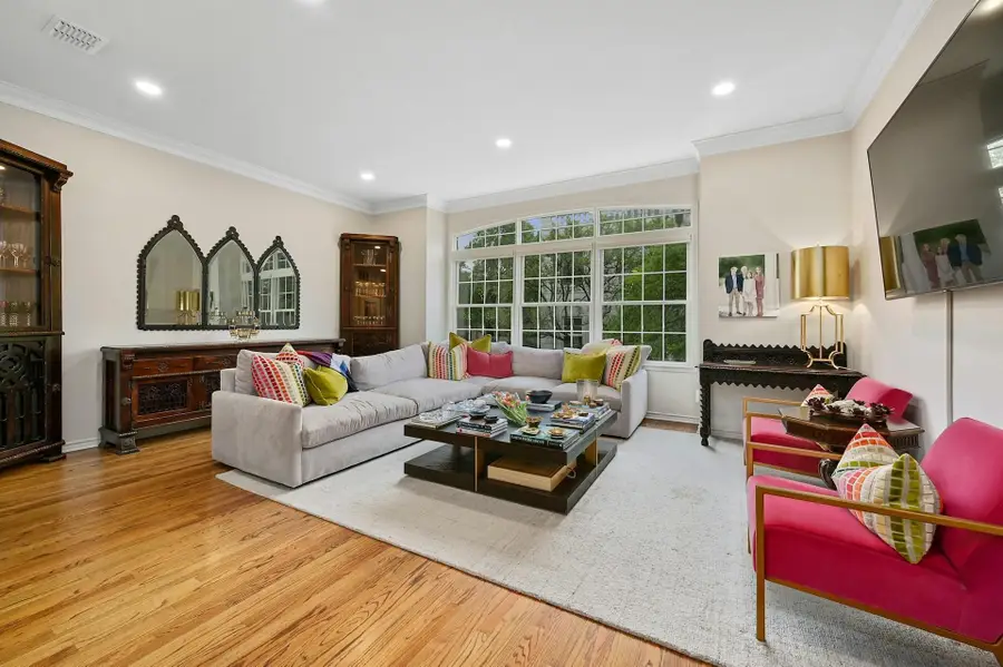 2712 Hillview Green Ln, Austin, TX 78703 - Image #3