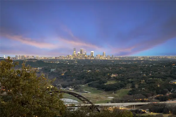 6607 W Courtyard Dr, Austin, TX 78730