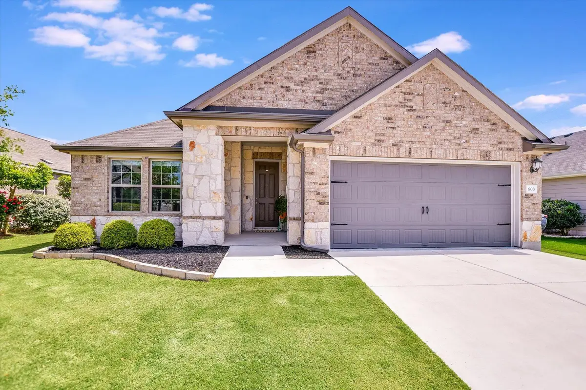 608 Carol Dr, Hutto, TX 78634 - #1