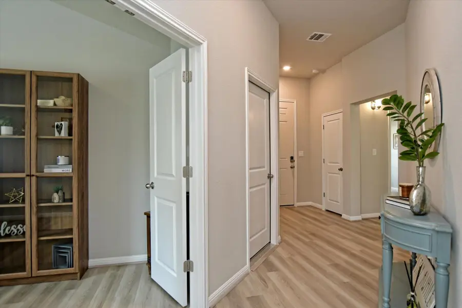 608 Carol Dr, Hutto, TX 78634 - #3