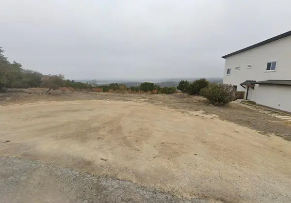 000 Portsmouth Cv, Lago Vista, TX 78645