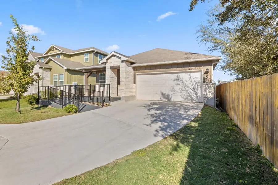 700 Autumn Stem Pl, Manchaca, TX 78748 - Image #3
