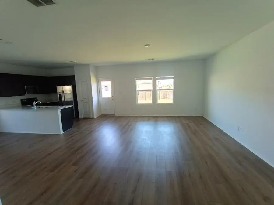 100 Tugboat Annie Way, Jarrell, TX 76537 - Image #3