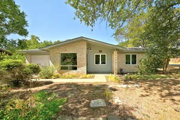 905 Emerald Wood Dr, Austin, TX 78745