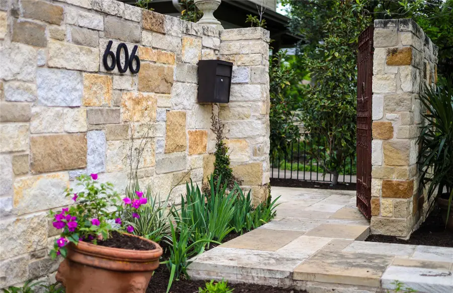 606 Josephine St, Austin, TX 78704 - #2