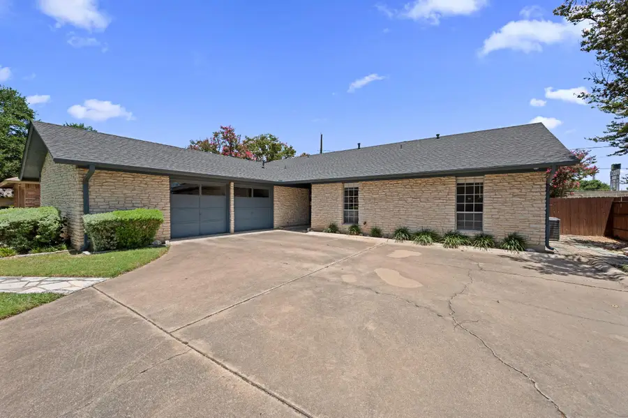2712 Thrushwood Dr, Austin, TX 78757 - Image #2