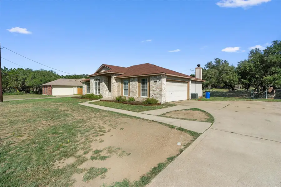 6005 La Mesa St, Lago Vista, TX 78645 - #2