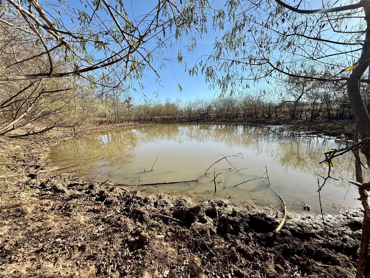 685 Fox Ln, Lockhart, TX 78644 - Image #1