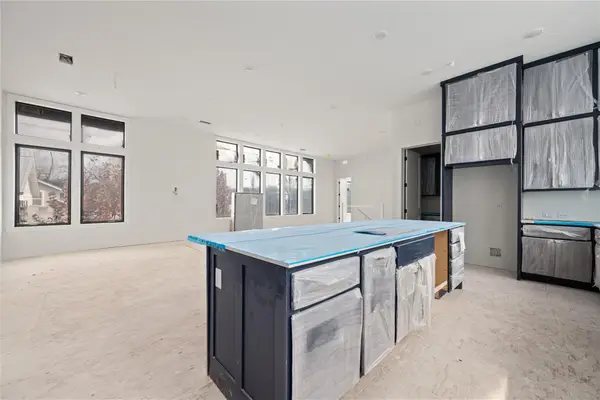 1406 W 9th St #802, Austin, TX 78703