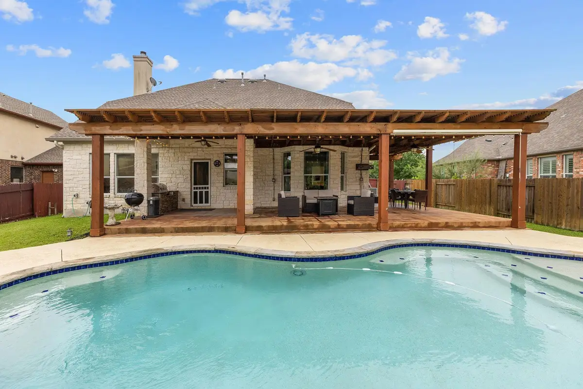 204 Lake Livingston Dr, Georgetown, TX 78628 - Image #1