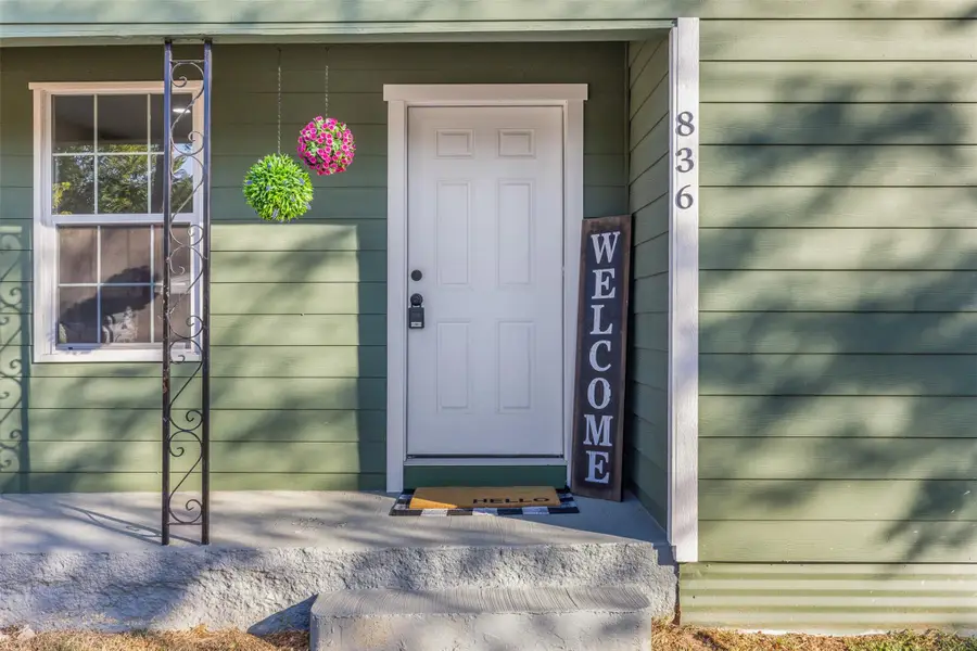 836 W Bell Ave, Rockdale, TX 76567 - Image #3