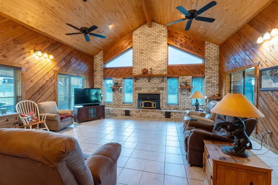 7035 Bcr 211, Florence, TX 76527 - Image #2