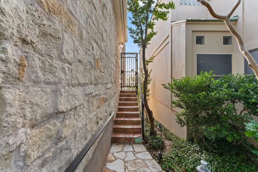 5913 N West Pl, Austin, TX 78731 - Image #3