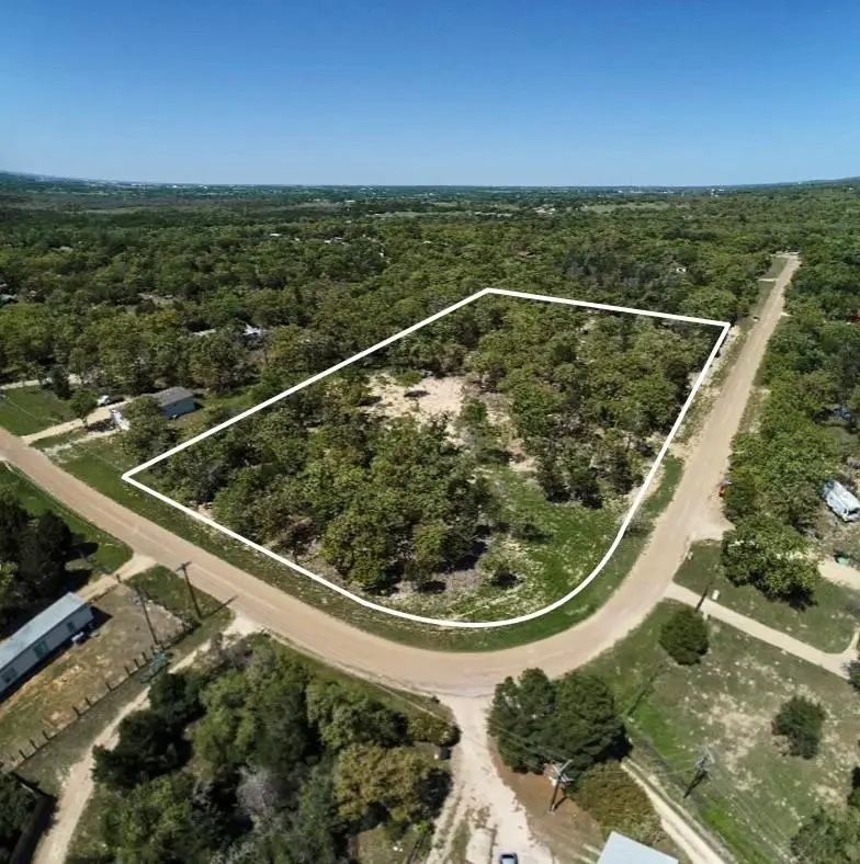 198 Wayside Dr, Elgin, TX 78621 - #1