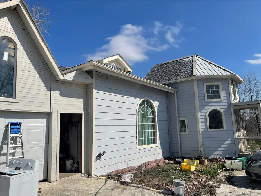 21034 Cameron Rd, Coupland, TX 78615 - Image #2